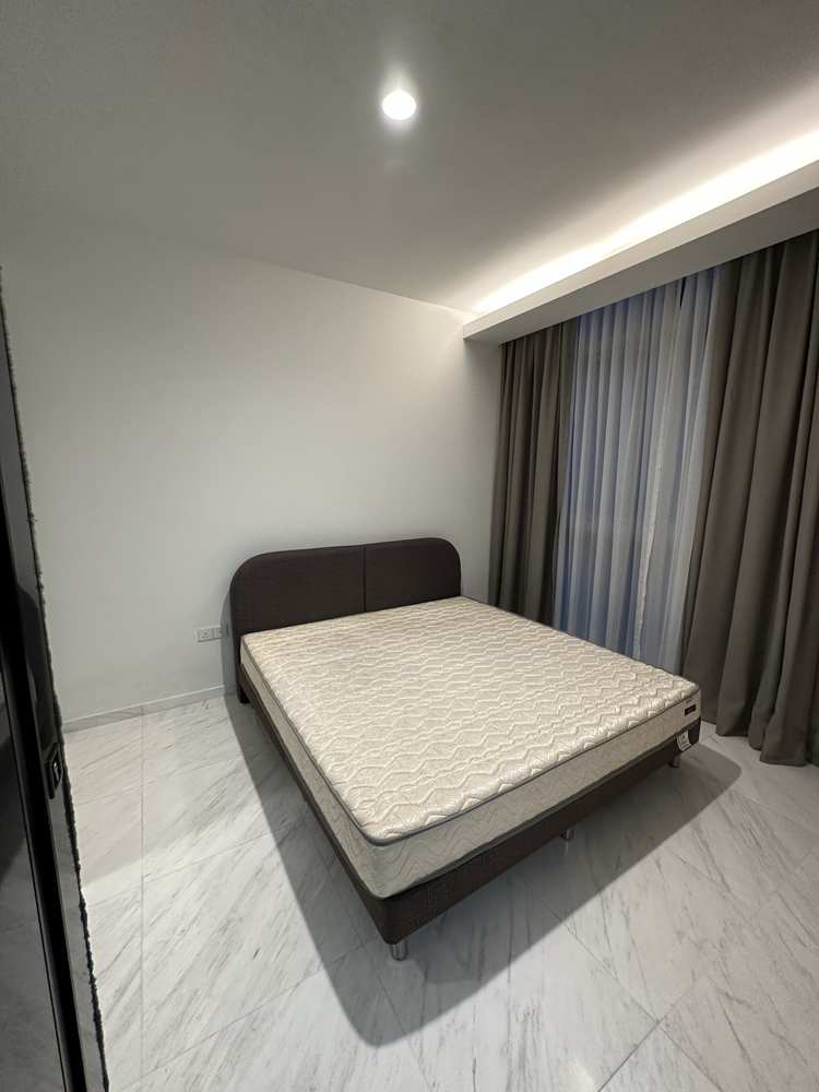 Cairnhill Nine bedroom with full-height curtains