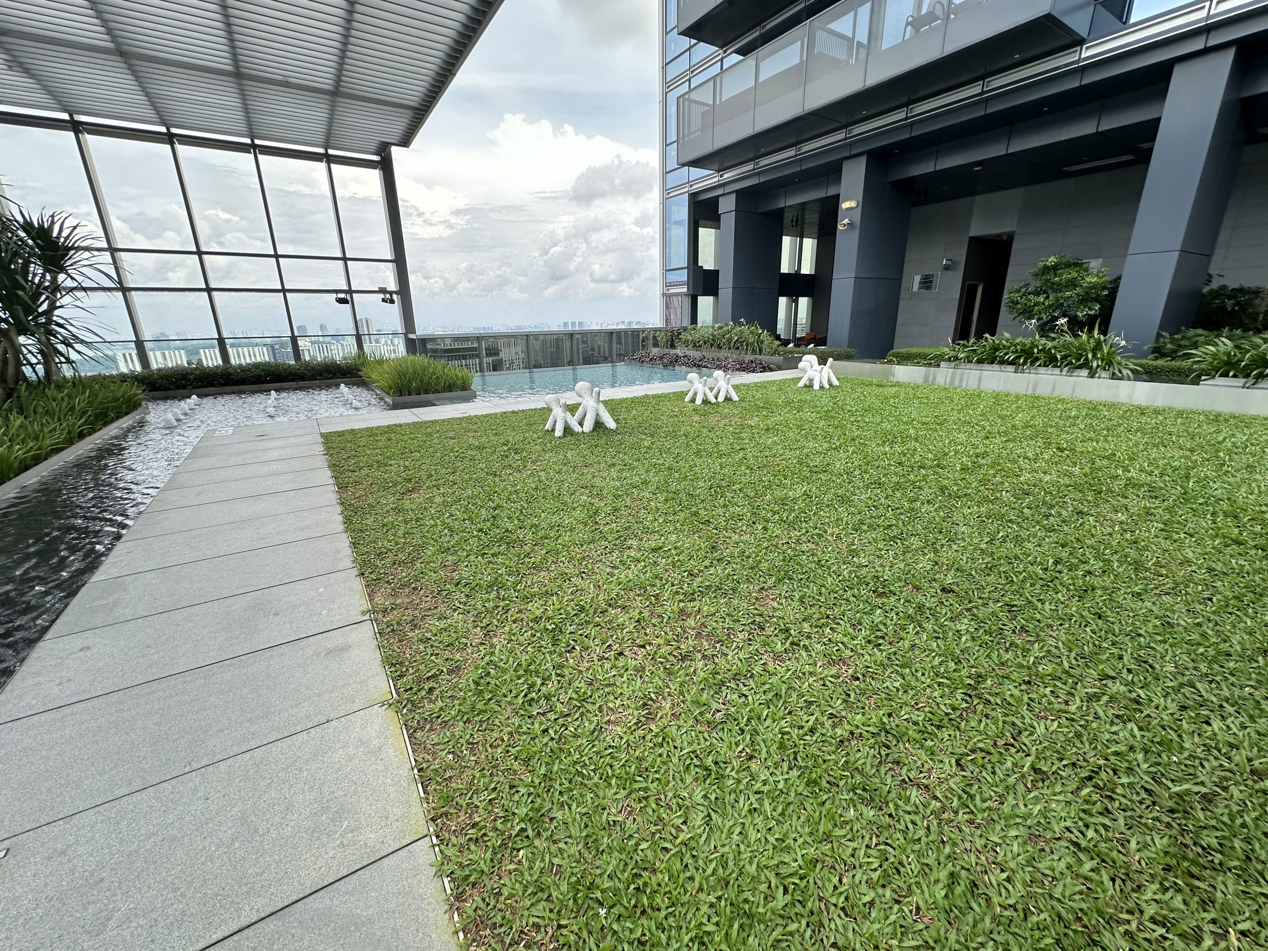 Wallich Residence sky garden and facilities